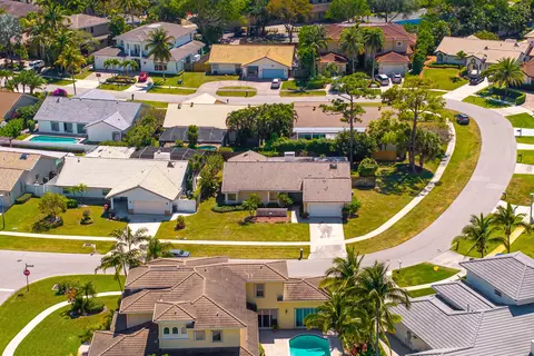 22171 Hollyhock Trl, Boca Raton, FL 33433
