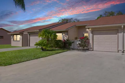 14 Walcott Dr, Boynton Beach, FL 33426