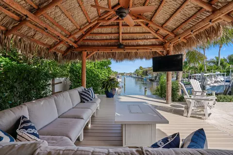 178 Country Club Dr, Tequesta, FL 33469