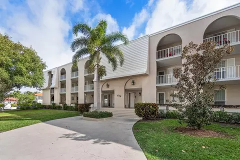 773 Jeffery St #4-202, Boca Raton, FL 33487
