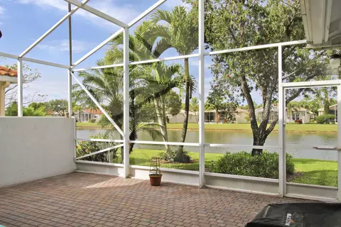 9857 Torino Dr, Lake Worth, FL 33467