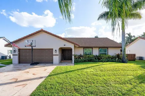 21267 Hazelwood Ln, Boca Raton, FL 33428