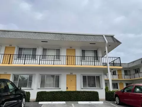 2840 Cynthia Ln #202, Lake Worth Beach, FL 33461