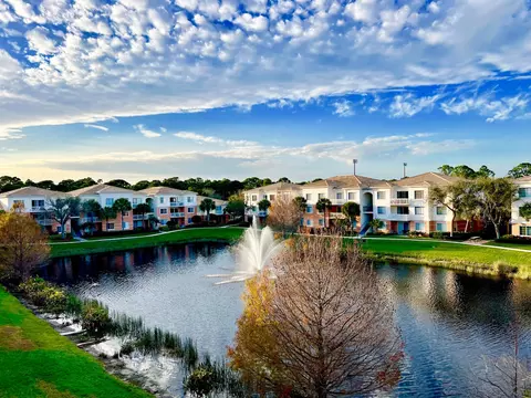 10304 Myrtlewood Cir W, Palm Beach Gardens, FL 33418