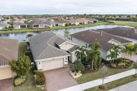 10239 SW Coral Tree Cir SW, Port Saint Lucie, FL 34987