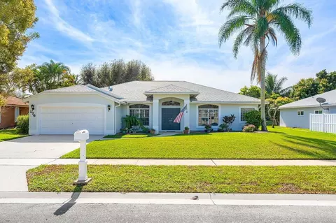 176 Monterey Way, Royal Palm Beach, FL 33411