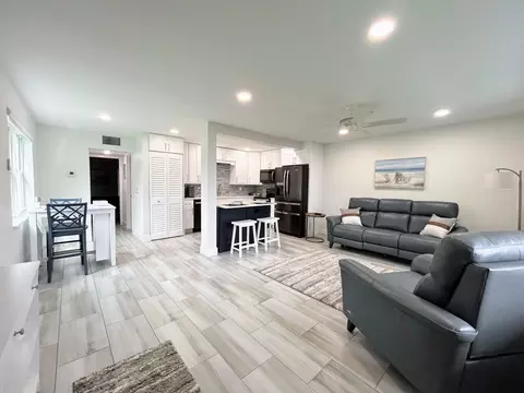 200 Horizons W #105, Boynton Beach, FL 33435
