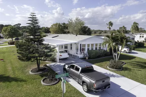 8529 Leadtree Ct, Port Saint Lucie, FL 34952