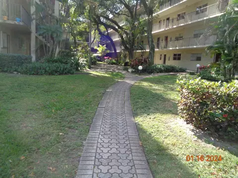 3280 Spanish Moss #410, Lauderhill, FL 33319