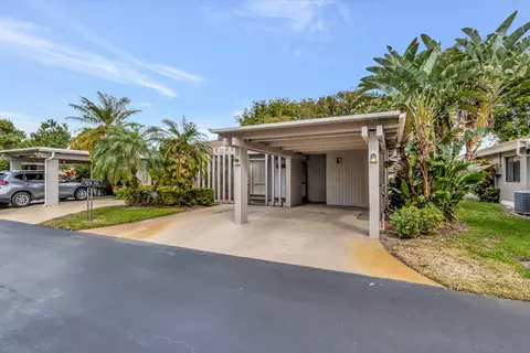 6854 Moonlit Dr, Delray Beach, FL 33446