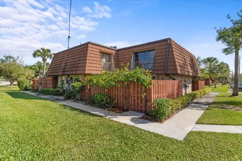 1402 Nebraska Ave #8B, Fort Pierce, FL 34950