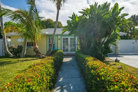 2222 NE Pelican Ter, Jensen Beach, FL 34957