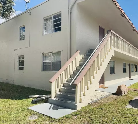 3777 NW 78th #8E, Hollywood, FL 33024