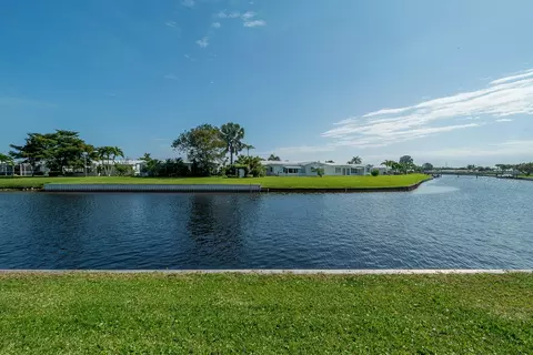 502 SW 16th St, Boynton Beach, FL 33426