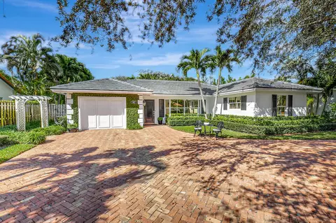 617 NW 7th Ter, Boca Raton, FL 33486