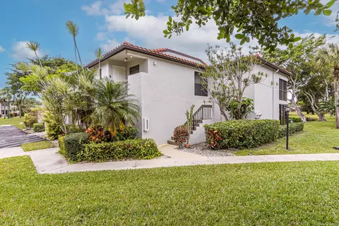 21542 Cypress Hammock Dr #39F, Boca Raton, FL 33428