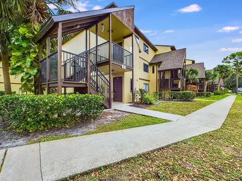 7820 Shadowood Dr #301, Melbourne, FL 32904