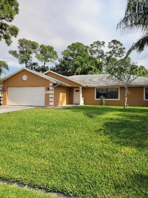 3049 SW Circle St, Port Saint Lucie, FL 34953