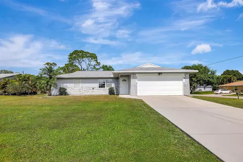 201 SW Crescent Ave, Port Saint Lucie, FL 34984