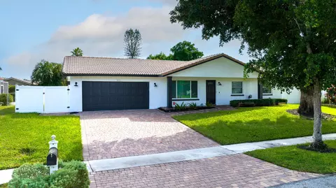 3376 NW 26th Ct, Boca Raton, FL 33434