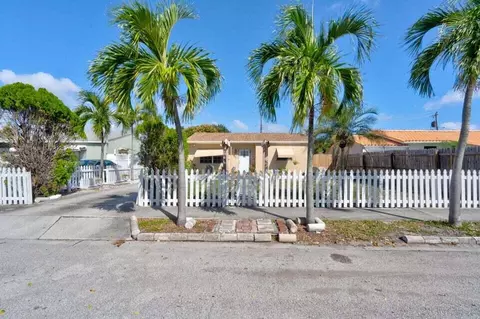 435 Maddock St, West Palm Beach, FL 33405