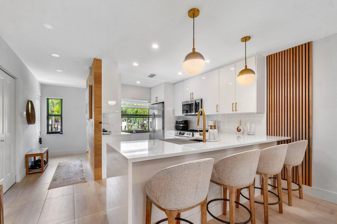 9293 Vista Del Lago Unit 15-F  