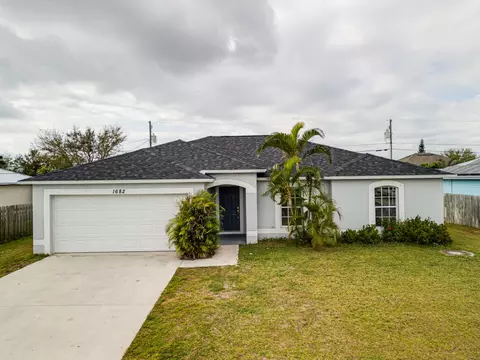 1682 SW Hampshire Ln, Port Saint Lucie, FL 34953