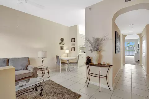 7611 Southampton Ter #211, Tamarac, FL 33321