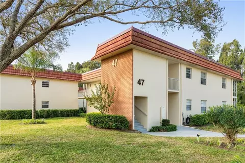 47 Woodland Dr #207, Vero Beach, FL 32962