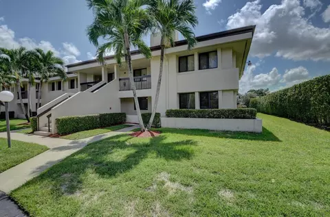 2840 Casa Way #207, Delray Beach, FL 33445