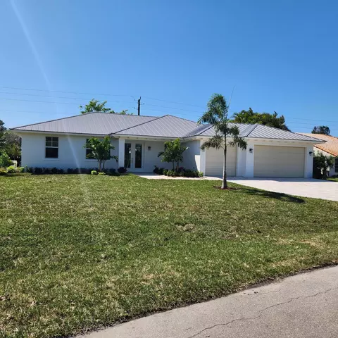 4022 SE Fairway West SE, Stuart, FL 34997