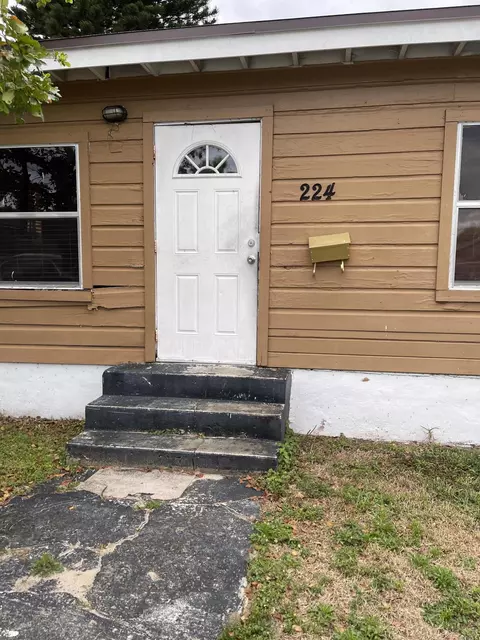 224 NW 4th Ave, Delray Beach, FL 33444
