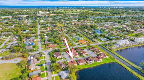 1431 S Lake Mango Way, West Palm Beach, FL 33406