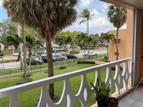 15 S Golfview Rd #204, Lake Worth Beach, FL 33460