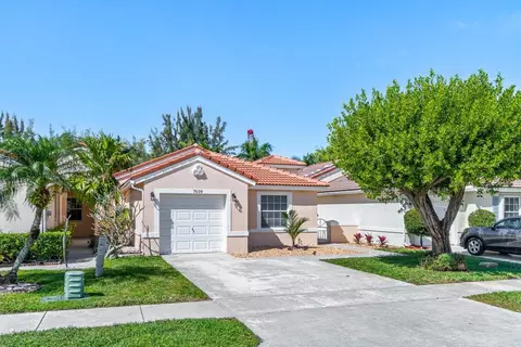 7039 Burgess Dr, Lake Worth, FL 33467