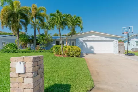1484 NE 24th St, Jensen Beach, FL 34957