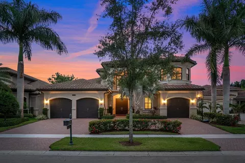 16892 Charles River Dr, Delray Beach, FL 33446