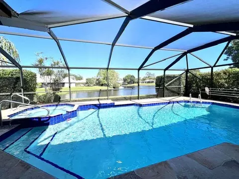 722 Lemongrass Ln, Wellington, FL 33414