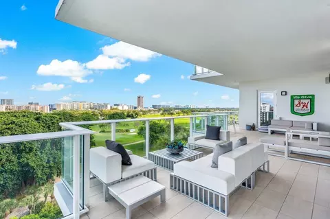 200 SE Mizner Blvd #817, Boca Raton, FL 33432