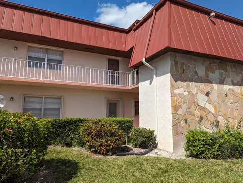 12025 W Greenway Cir S #103, Royal Palm Beach, FL 33411