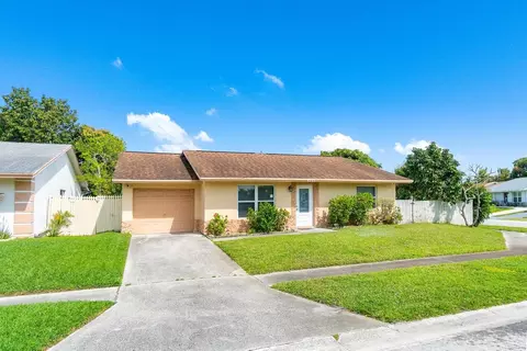 6245 Oakview, Lake Worth, FL 33463