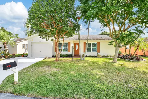 6315 Summer Sky Ln, Greenacres, FL 33463