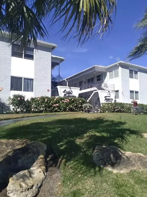 302 Lake Osborne Dr #20, Lake Worth Beach, FL 33461