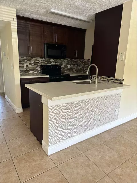 1824 Meadows W, Boynton Beach, FL 33436