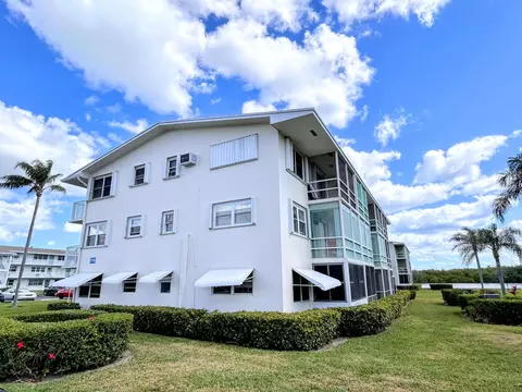 770 Horizons E #210, Boynton Beach, FL 33435