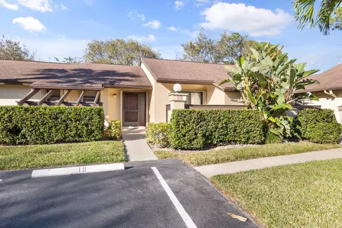18 Black Birch, Royal Palm Beach, FL 33411