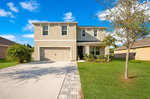 8708 Cobblestone Dr, Fort Pierce, FL 34945