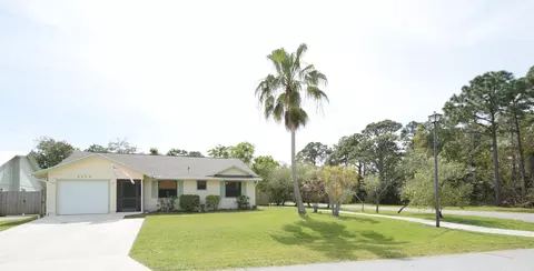 4202 SE Satinleaf Pl, Stuart, FL 34997