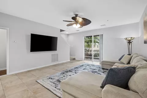 140 Greenwich Cir, Jupiter, FL 33458