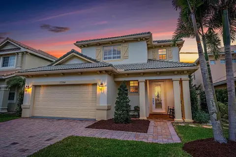 5744 SE Crooked Oak Ave, Hobe Sound, FL 33455